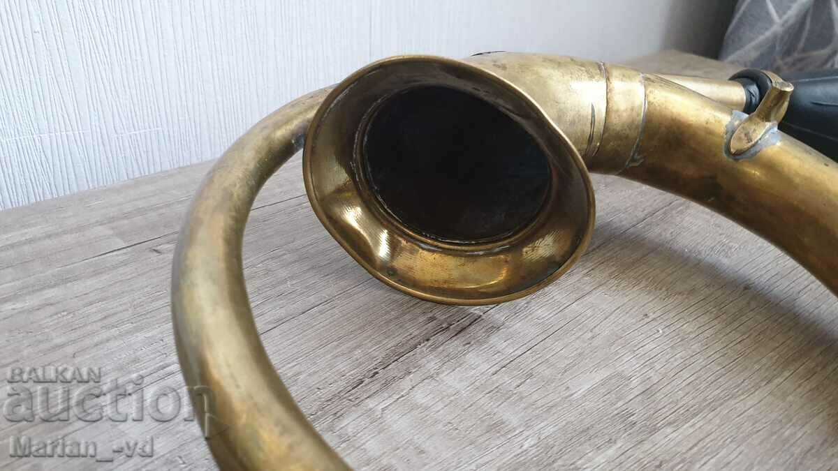 Месингова тромба от ретро автомобил с цена 80.00 лв. | € 40.90 Месингова тромба от ретро автомобил с цена 80.00 лв. | € 40.90