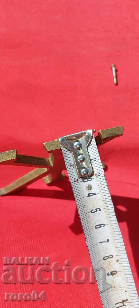 BRONZE LETTER FROM LADIES TOILET - 6