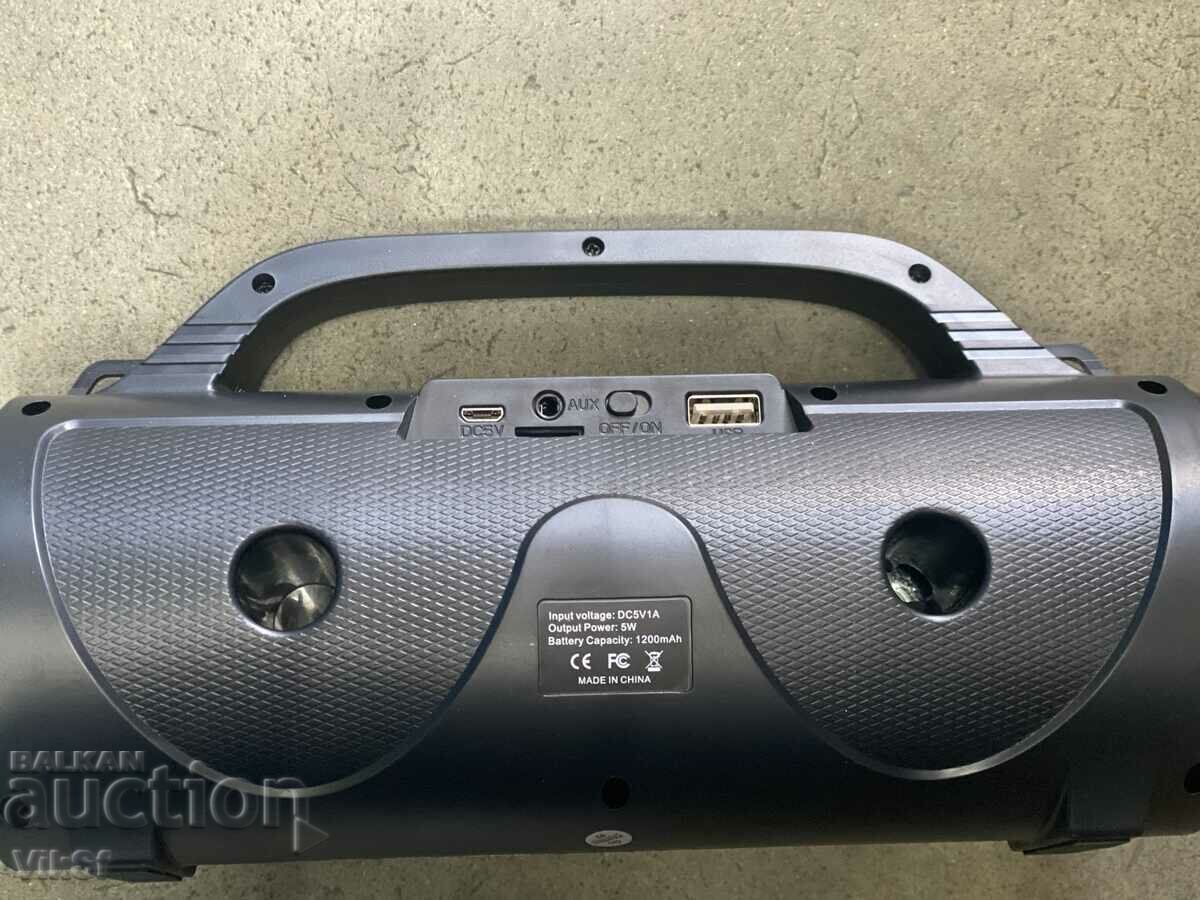 Auction P269 Bluetooth portable speaker Auction P269 Bluetooth portable speaker