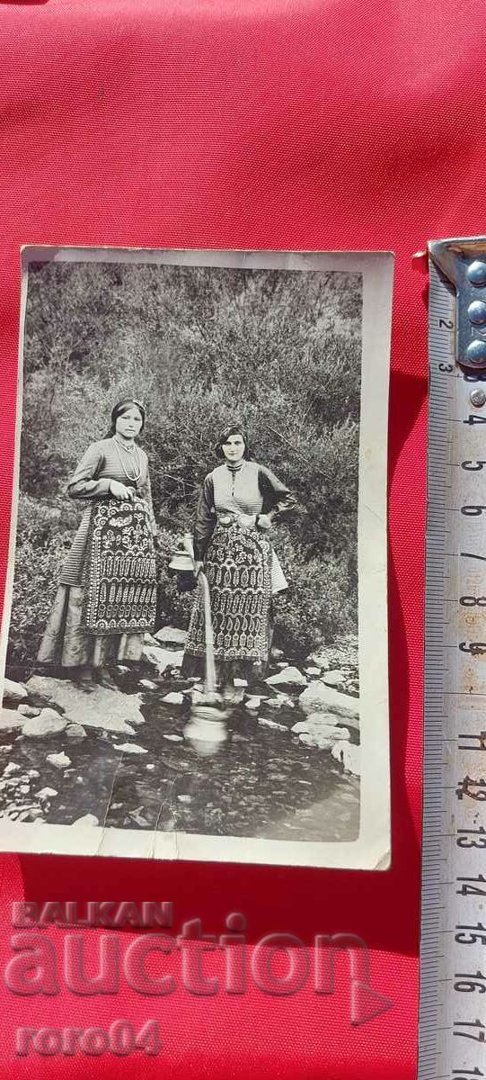 Livrarea BOILER - COSTUME Livrarea BOILER - COSTUME