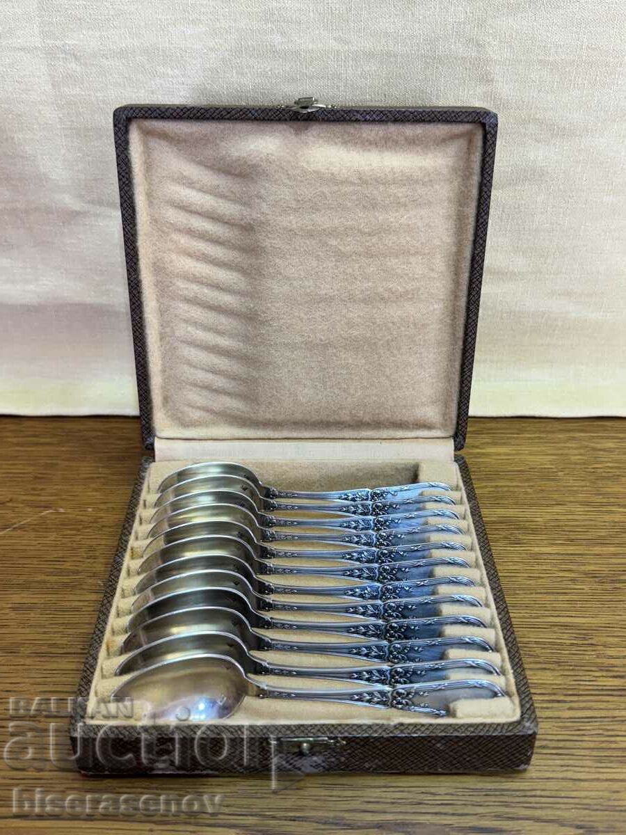 Silver-plated spoons (12 pcs.)