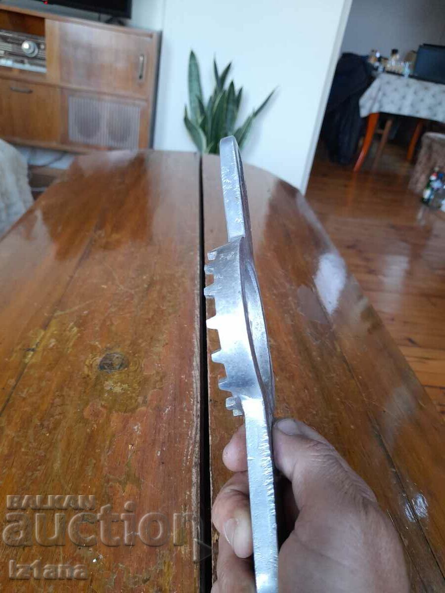 Auction  Old jar stopper