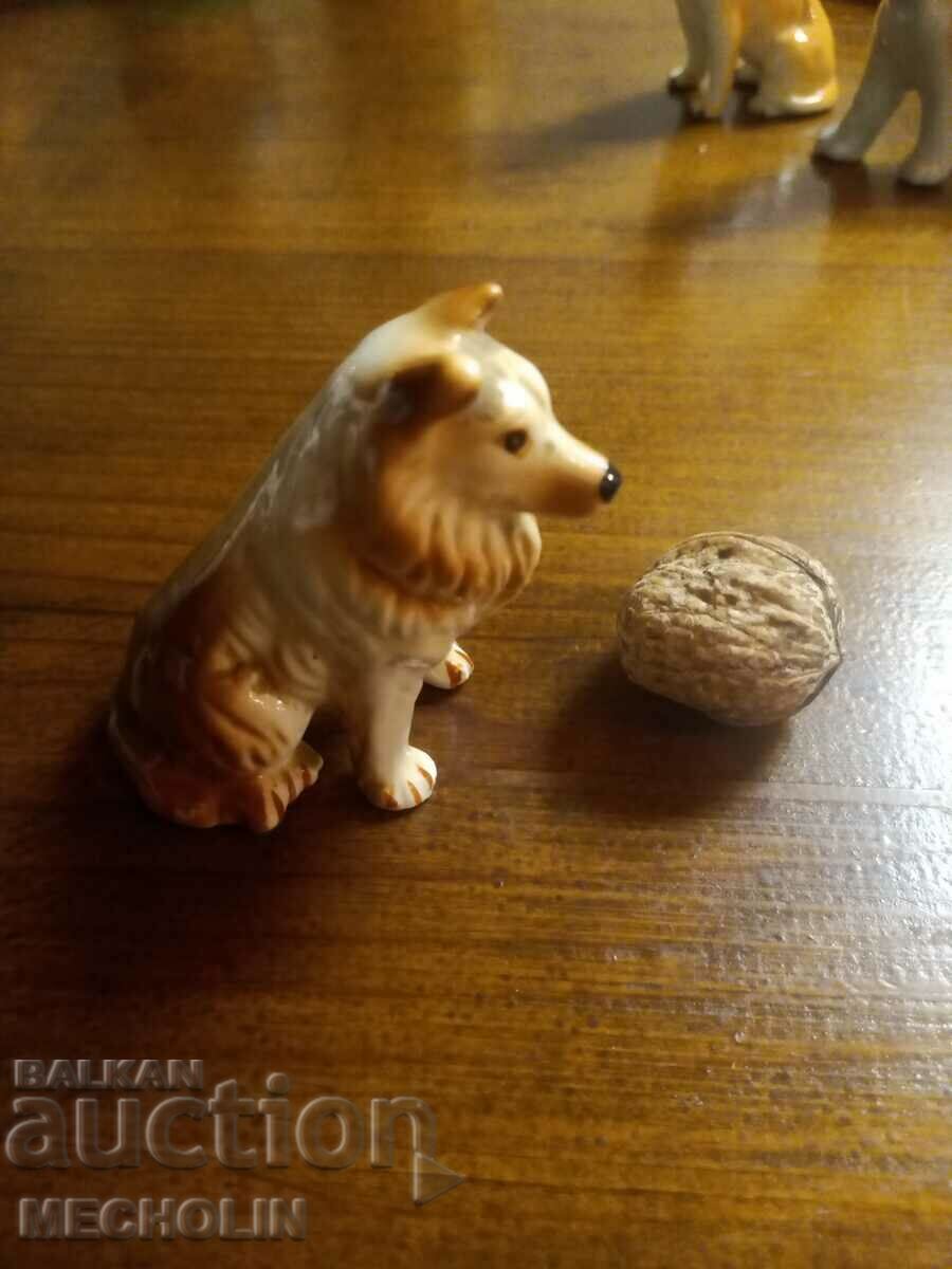 COLLECTIBLE old dog figurine