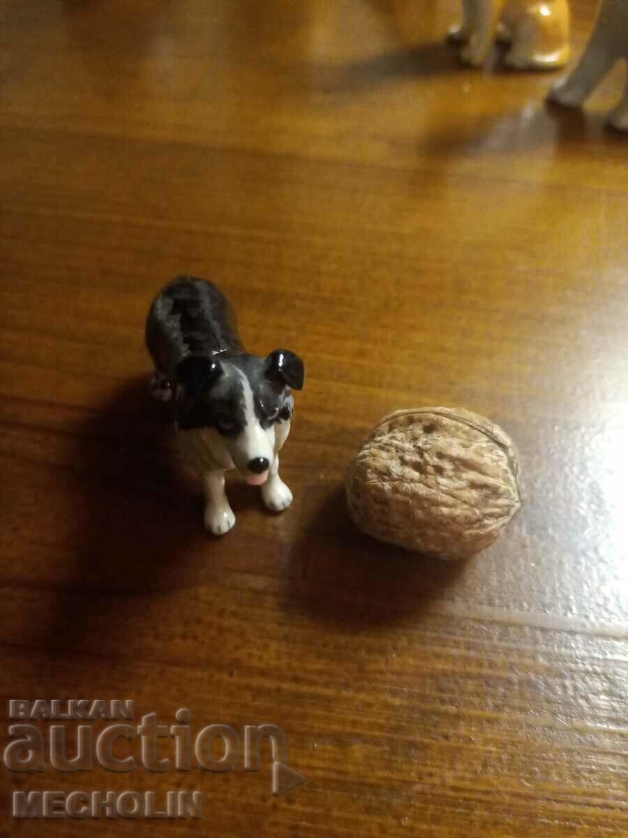 COLLECTIBLE old figurine dog 2