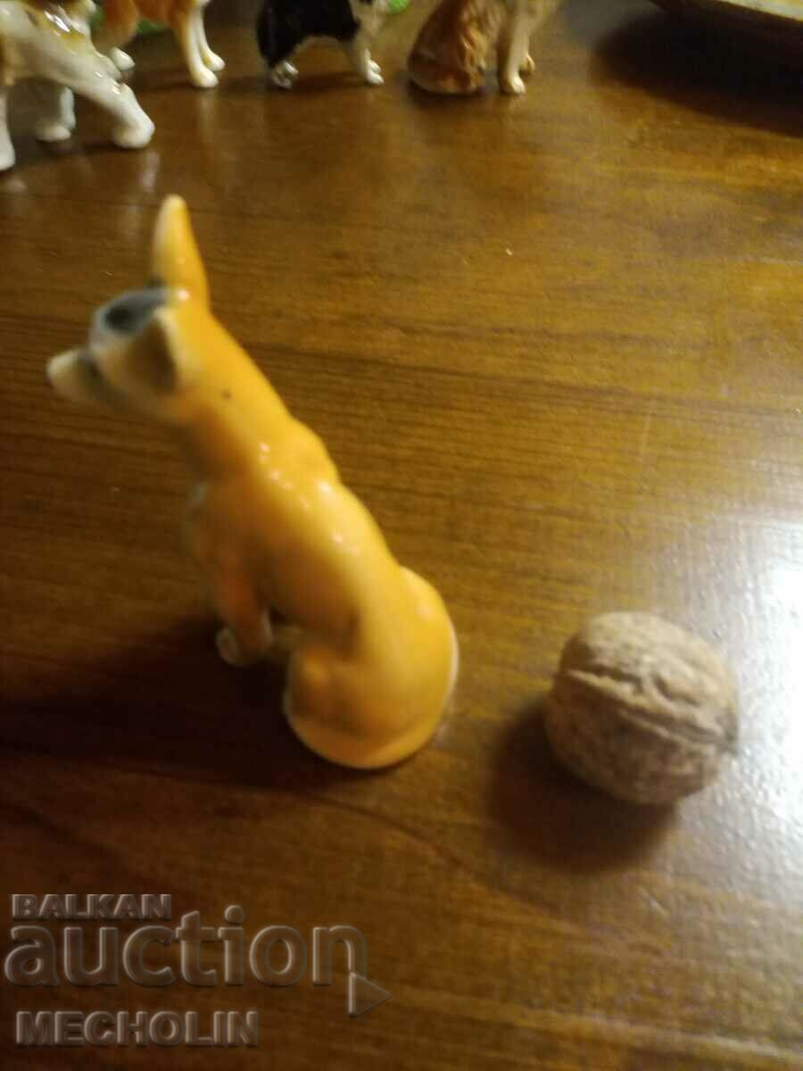 Delivery of COLLECTIBLE old porcelain dog figurine 4 Delivery of COLLECTIBLE old porcelain dog figurine 4
