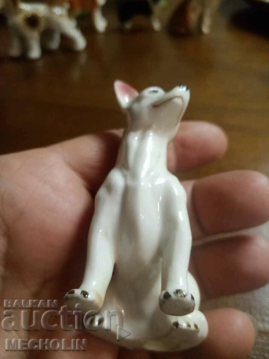 COLLECTIBLE old porcelain dog figurine 4 - 6 COLLECTIBLE old porcelain dog figurine 4 - 6
