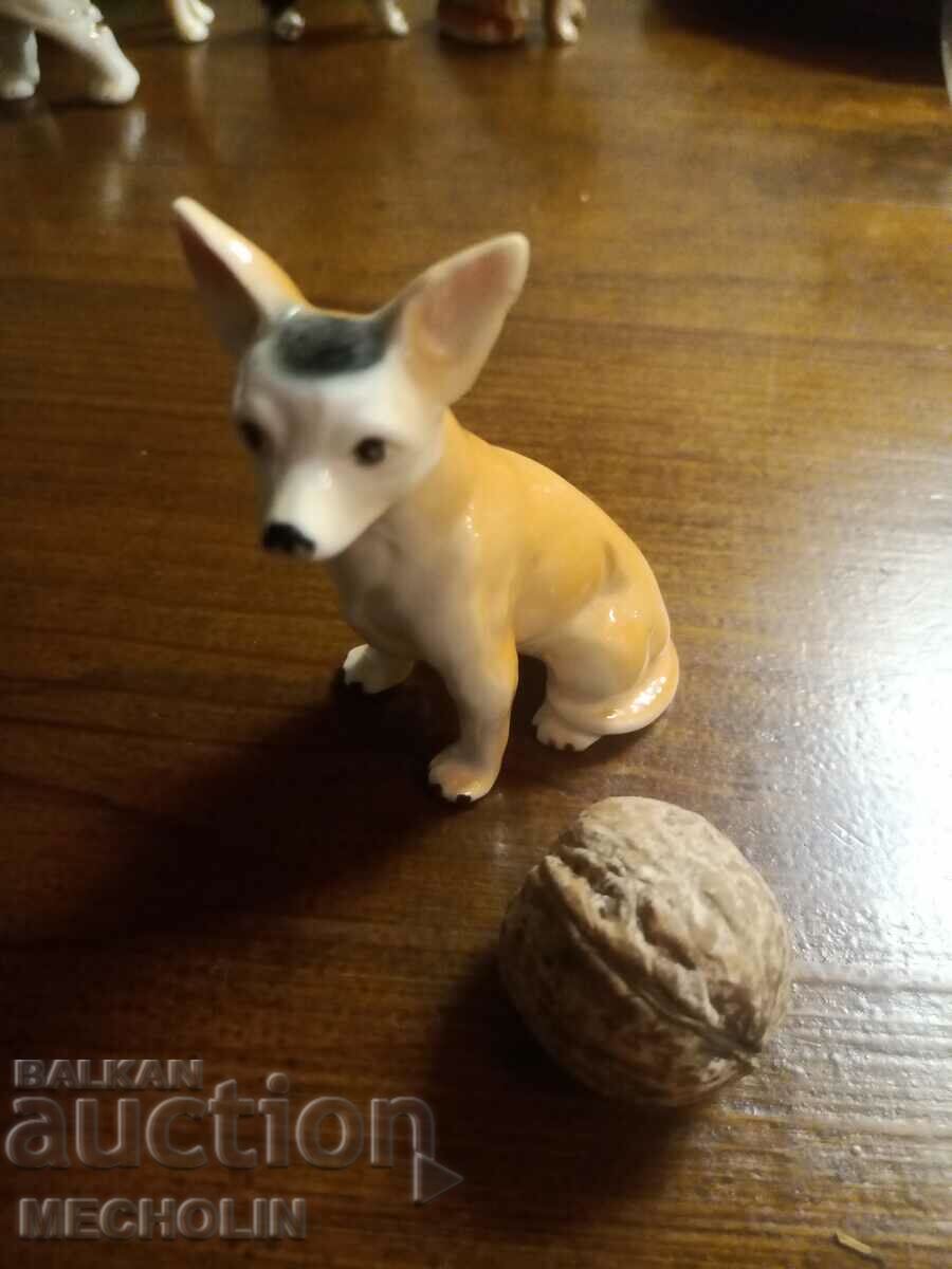 COLLECTIBLE old figurine dog 4