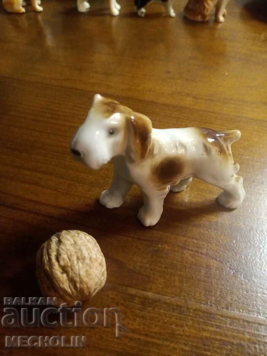 COLLECTIBLE old figurine dog 5