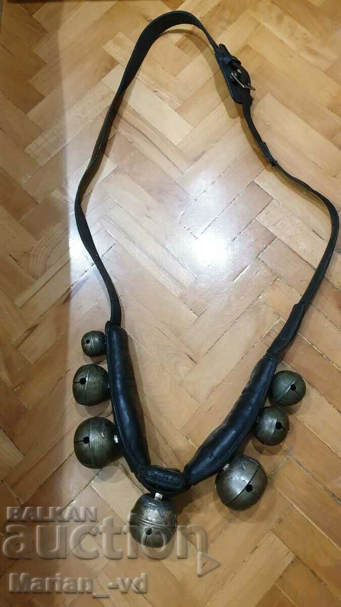 Παλιό κολιέ αλόγου με μεγάλες καμπάνες-παξιμάδια - 6 Παλιό κολιέ αλόγου με μεγάλες καμπάνες-παξιμάδια - 6