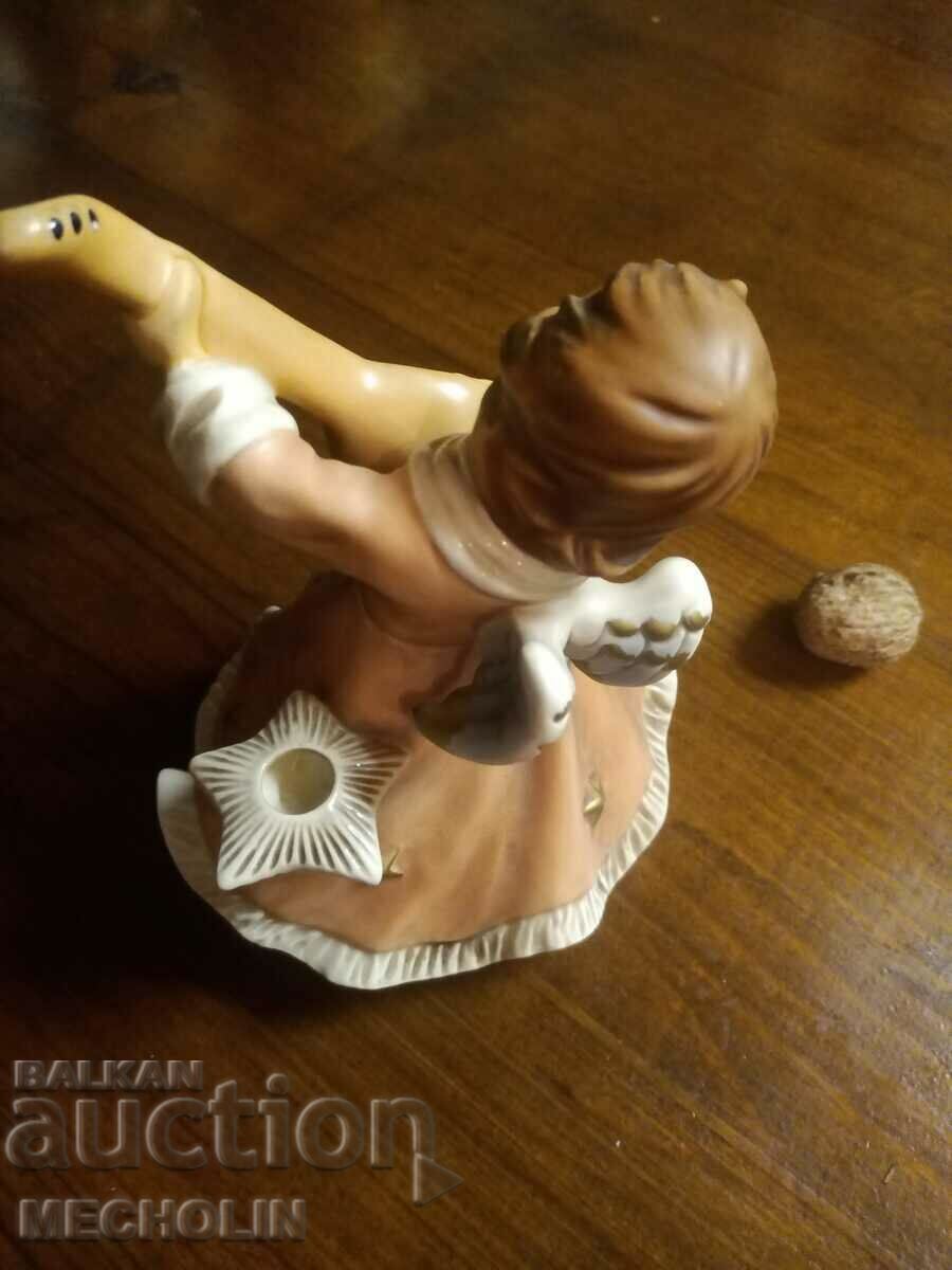 COLLECTIBLE old porcelain figurine - 7 COLLECTIBLE old porcelain figurine - 7