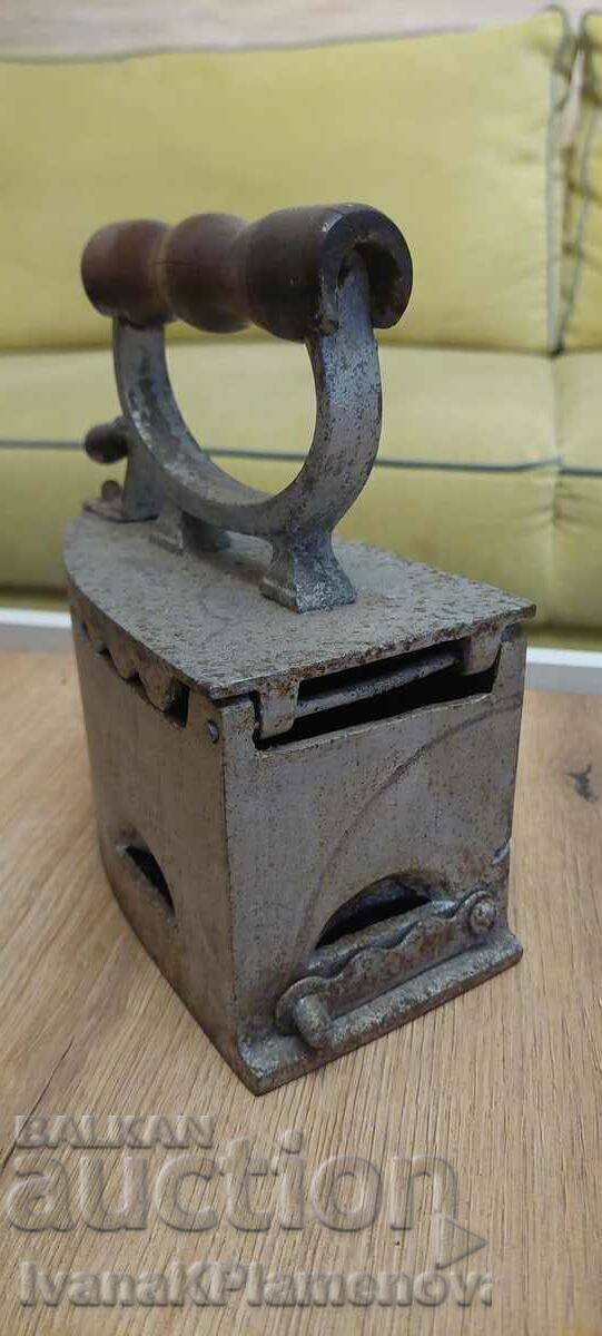 Auction Iron old for collectors Auction Iron old for collectors