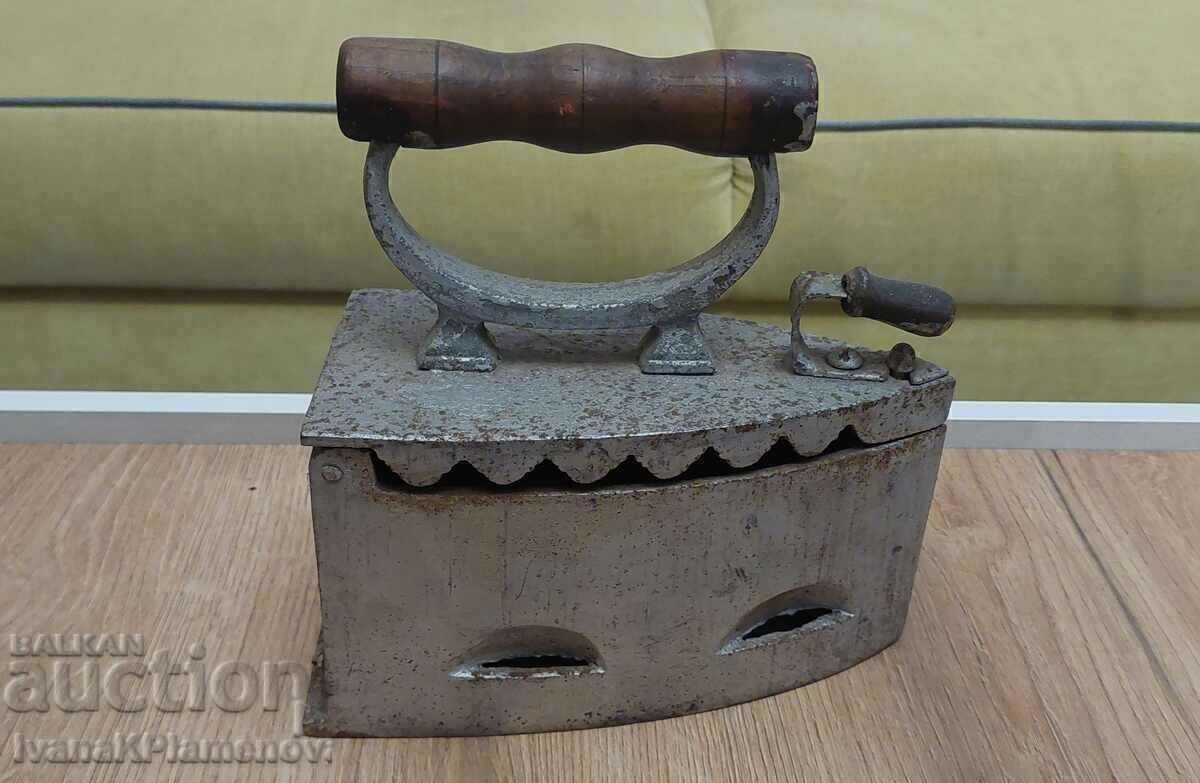 Σίδερο ρούχων vintage για συλλέκτες