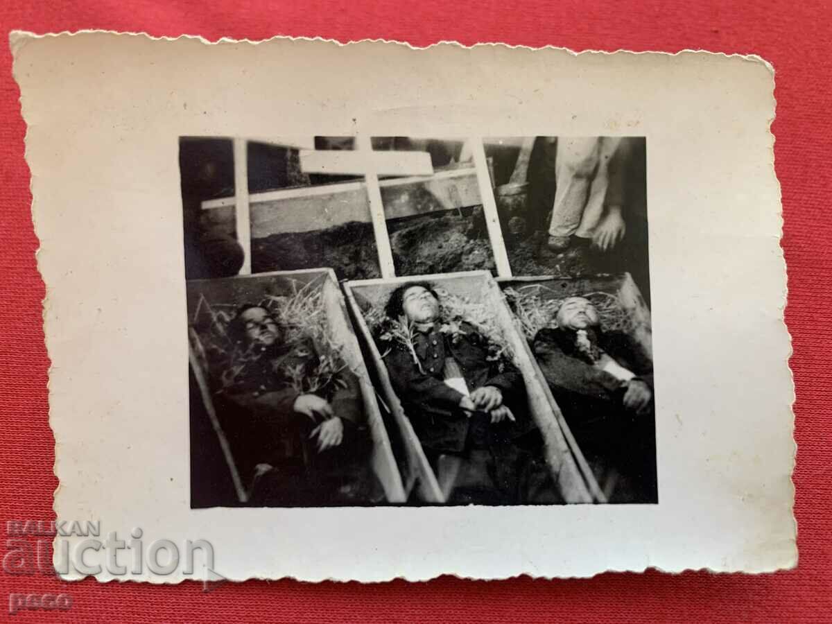 Killed? Burial in the village of Konstantin, in the village of Patresh Tryavna with price 15.00 BGN | € 7.67 Killed? Burial in the village of Konstantin, in the village of Patresh Tryavna with price 15.00 BGN | € 7.67