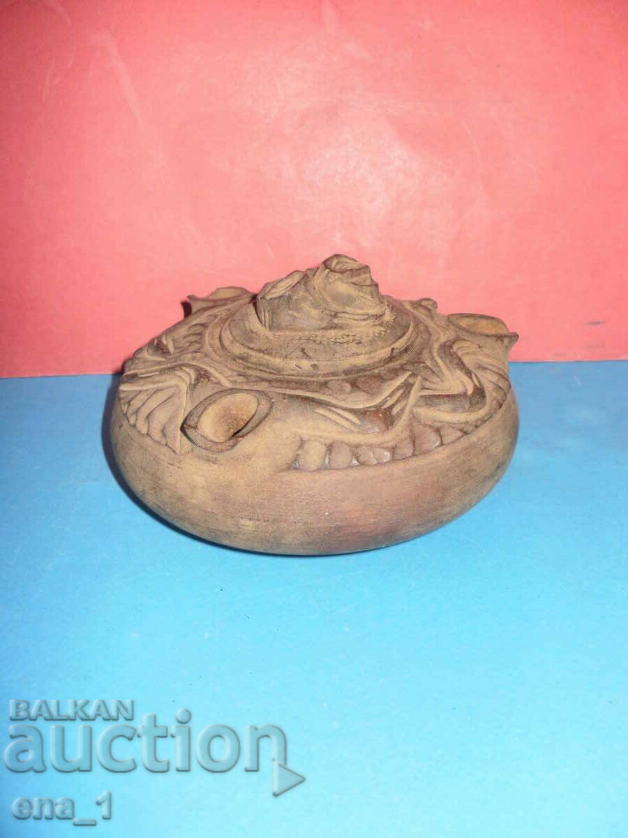 Wooden 4-pronged, richly carved, lidded jar - 7 Wooden 4-pronged, richly carved, lidded jar - 7