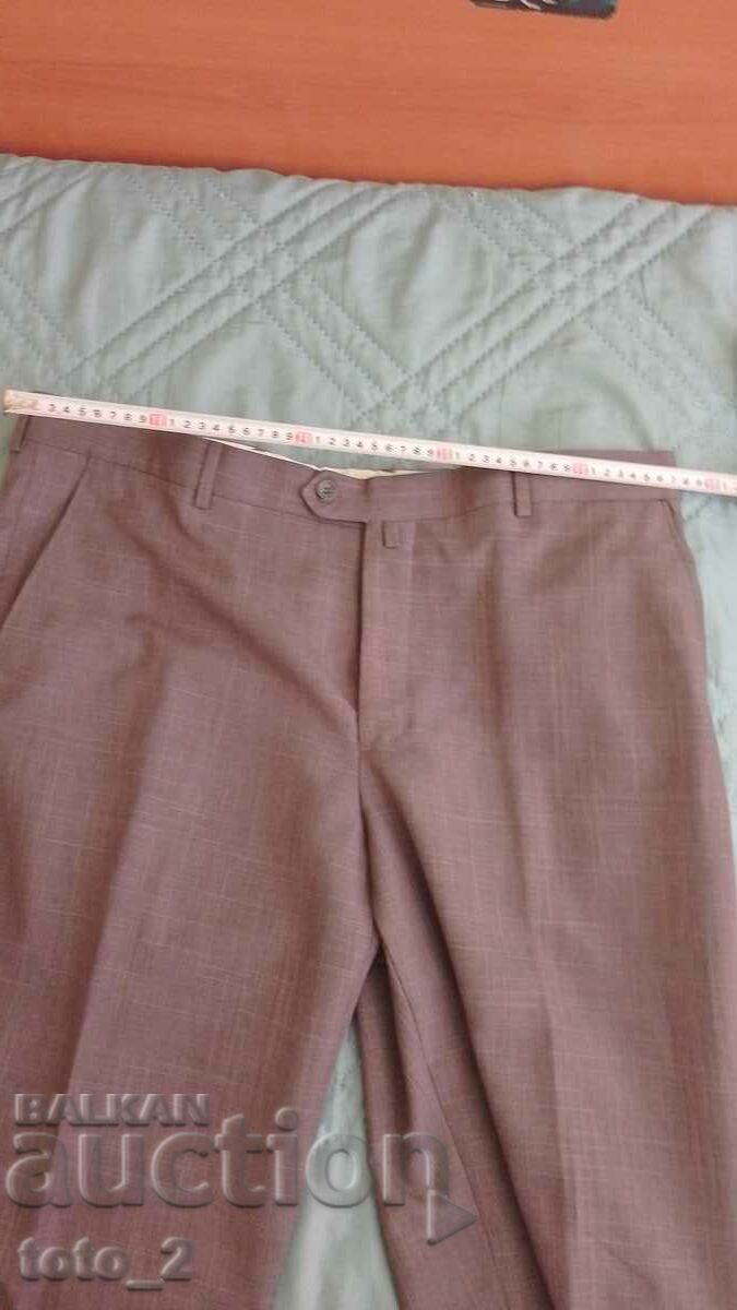 PANTALONI NOI cu preț 19.50 BGN | € 9.97 PANTALONI NOI cu preț 19.50 BGN | € 9.97