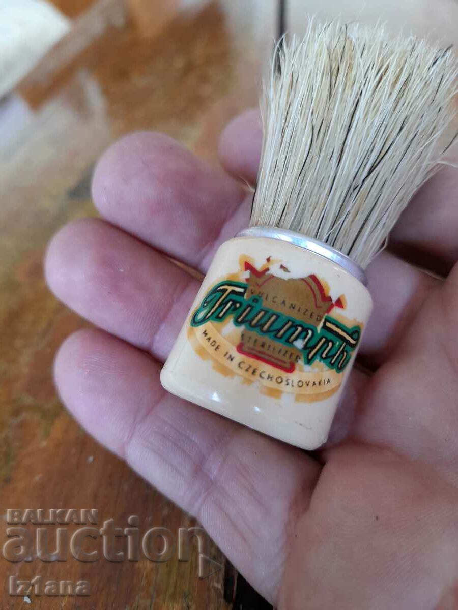 Licitație Vechea perie de ras Triumph