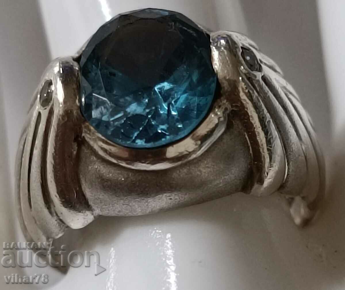 Auction Women's silver topaz ring Auction Women's silver topaz ring