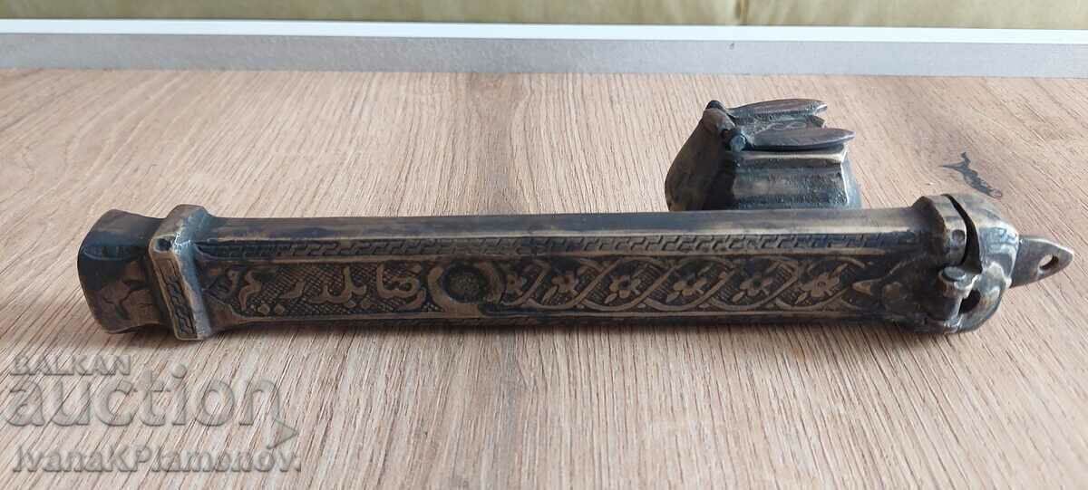 Delivery of Divit inkwell for collectors