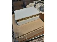 A small box of white marble,