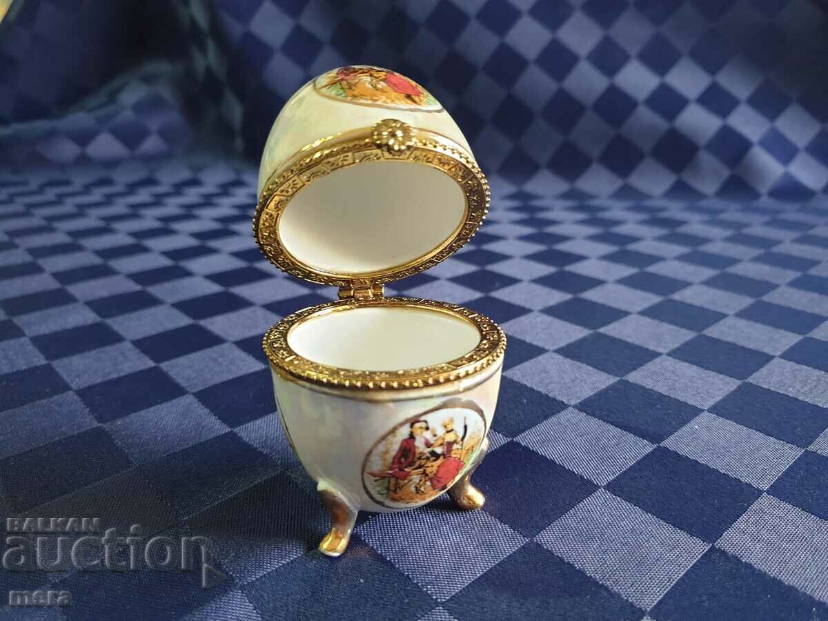 Delivery of Porcelain mother-of-pearl egg jewelry box