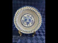 Openwork porcelain wall plate