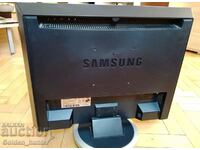 I am selling a Samsung 20 inch monitor