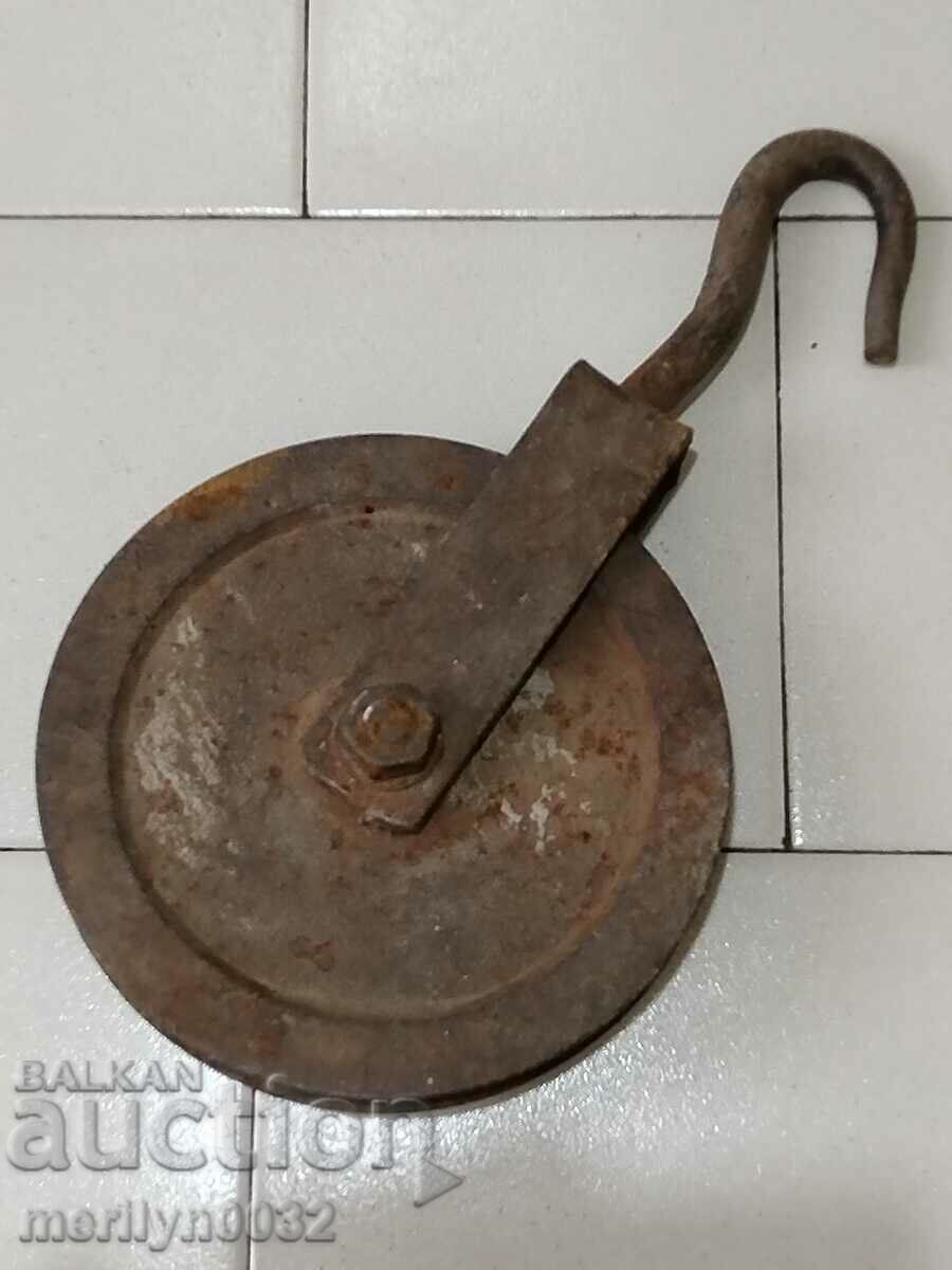 Auction Old Wrought Pulley Pulley Polyspast Wrought Iron Auction Old Wrought Pulley Pulley Polyspast Wrought Iron