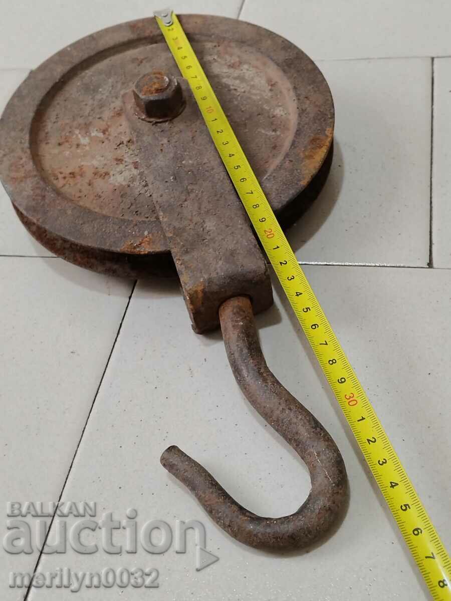 Old Wrought Pulley Pulley Polyspast Wrought Iron - 5 Old Wrought Pulley Pulley Polyspast Wrought Iron - 5