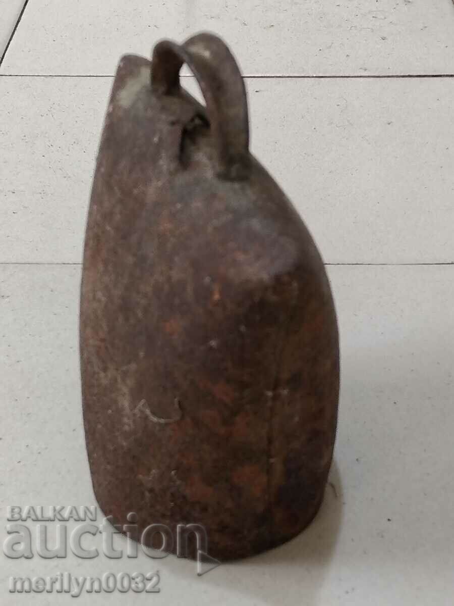 Old clapper, chan, bell - 5 Old clapper, chan, bell - 5