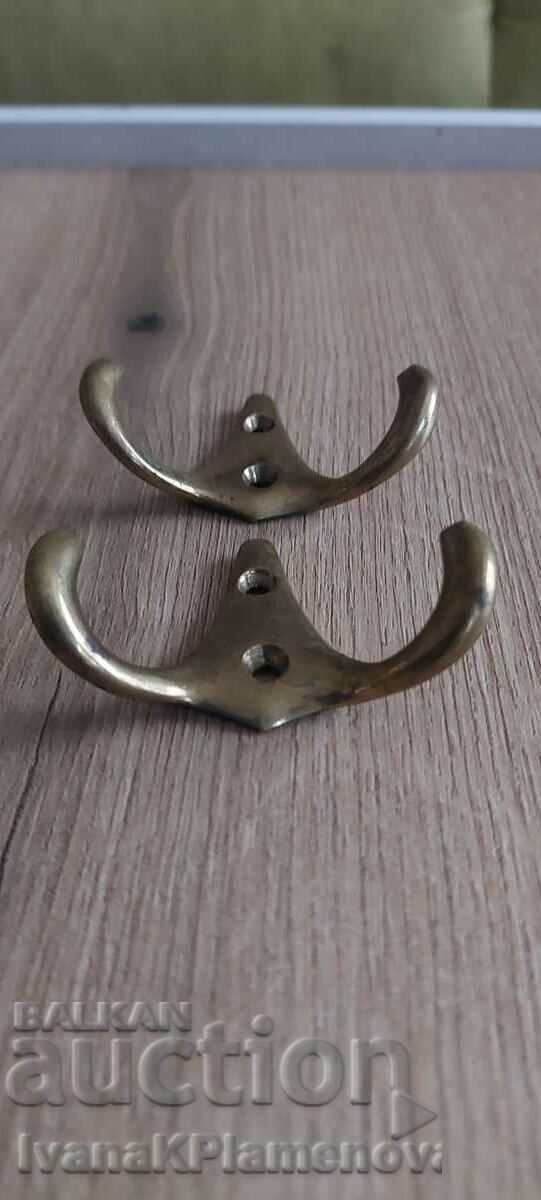 Hangers bronze vintage with price 8.00 BGN | € 4.09 Hangers bronze vintage with price 8.00 BGN | € 4.09