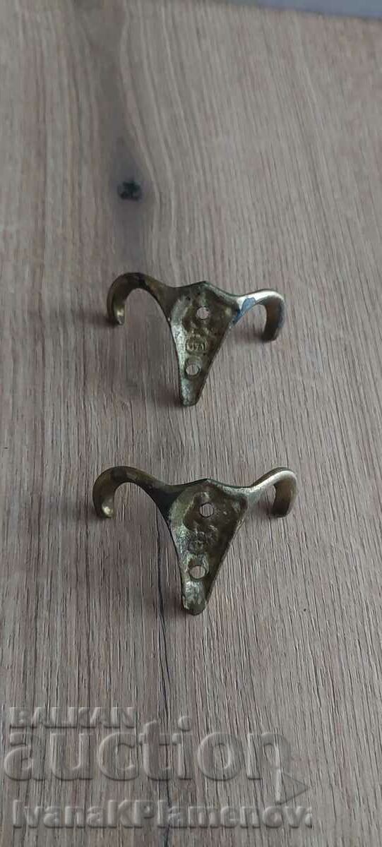 Delivery of Hangers bronze vintage