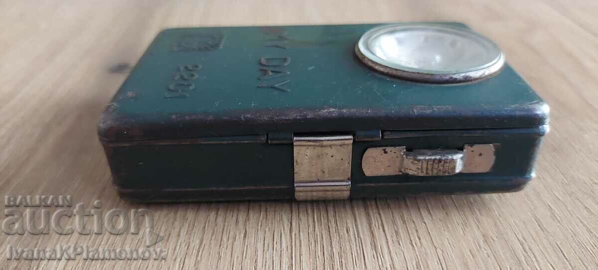 Аукцион Батерия зареждаща се за колекционери Аукцион Батерия зареждаща се за колекционери