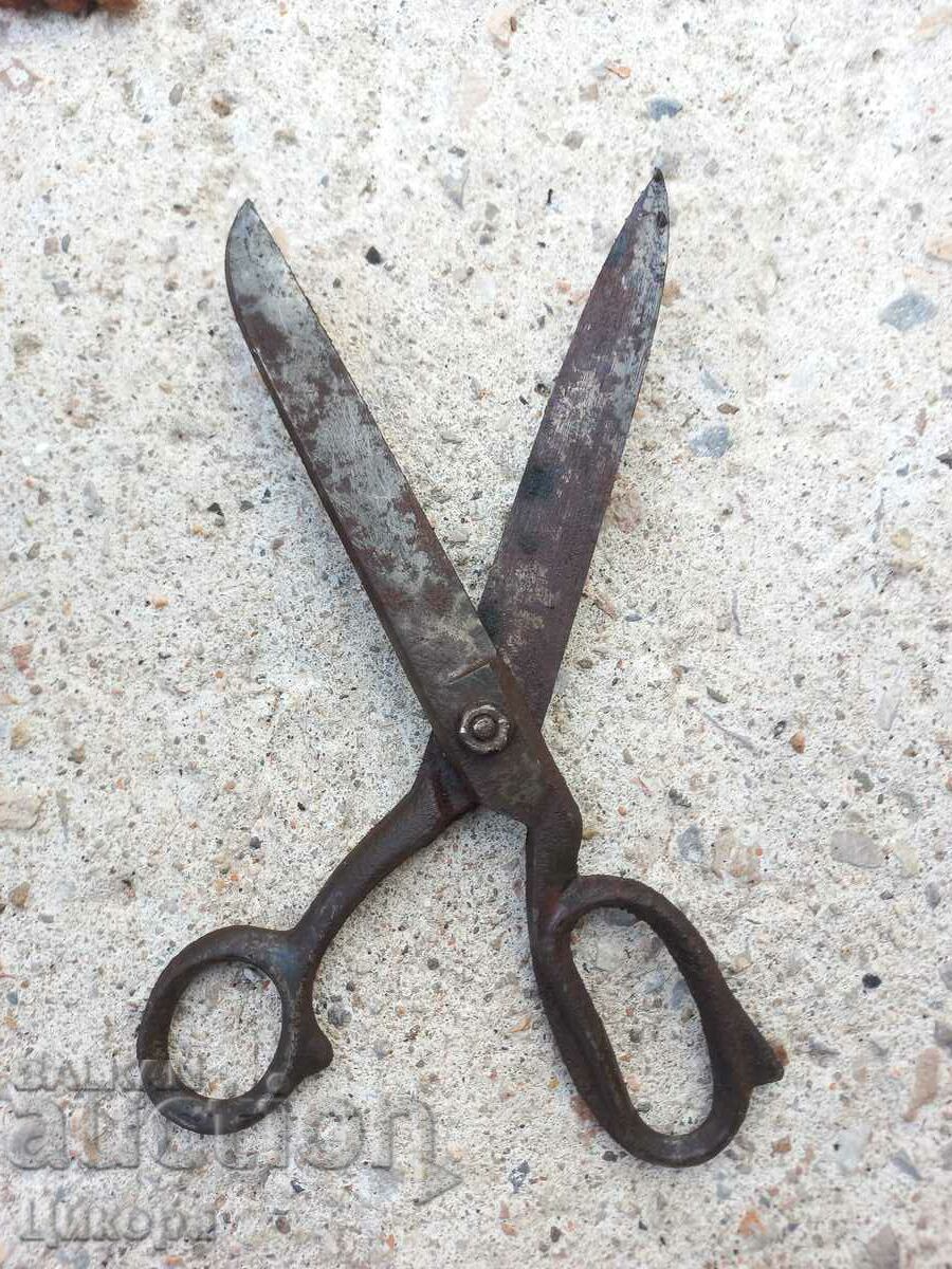 OLD TAILOR SCISSORS with price 30.00 BGN | € 15.34 OLD TAILOR SCISSORS with price 30.00 BGN | € 15.34