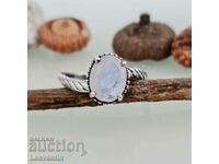 5112 Silver ring with Moonstone