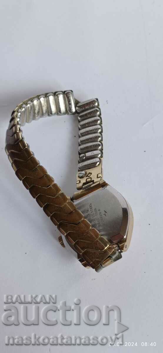 Дамски ръчен часовник Сейко с цена 40.00 лв. | € 20.45 Дамски ръчен часовник Сейко с цена 40.00 лв. | € 20.45