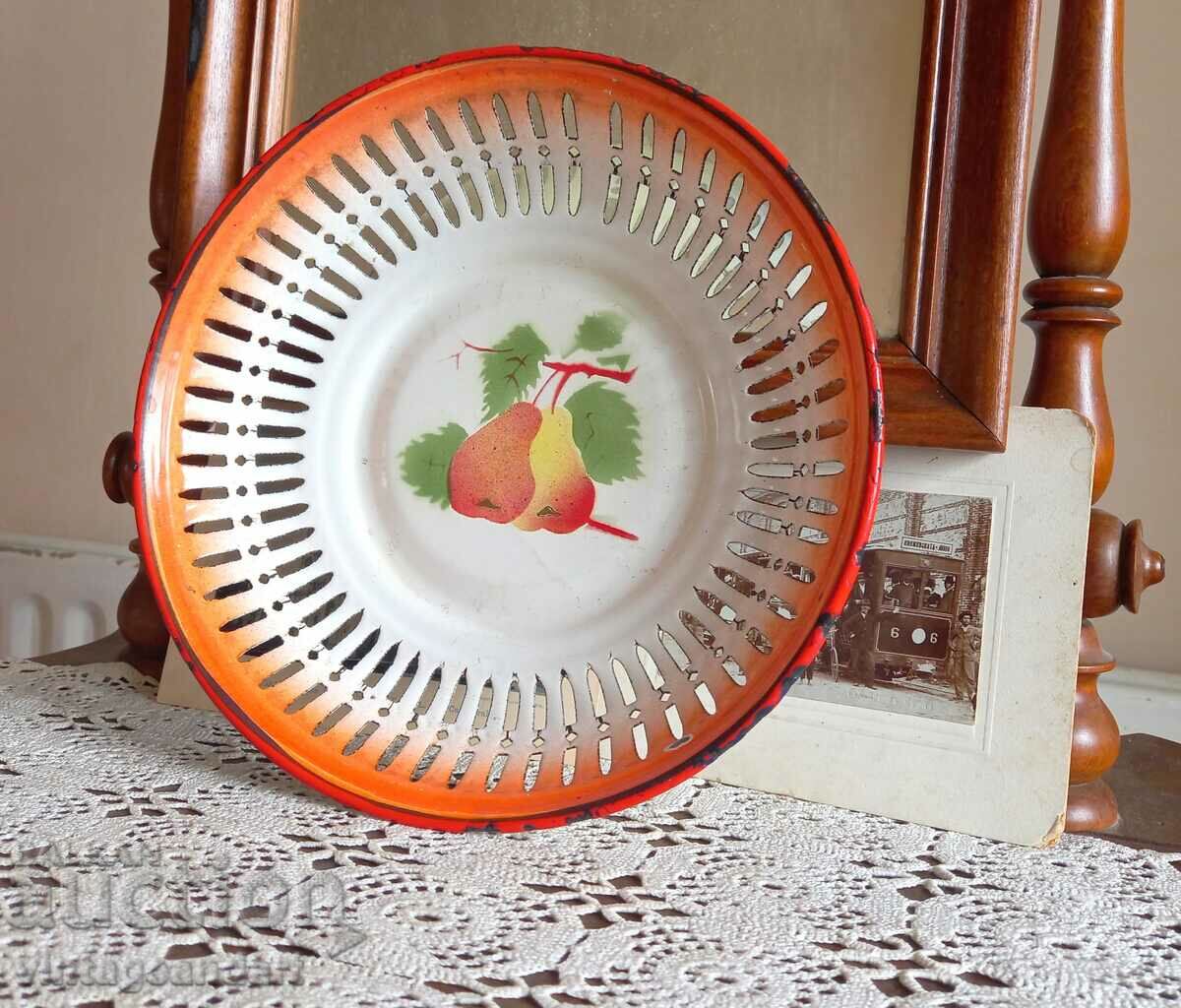 Fructiera Oborishte, collector's item with price 50.00 BGN | € 25.56 Fructiera Oborishte, collector's item with price 50.00 BGN | € 25.56