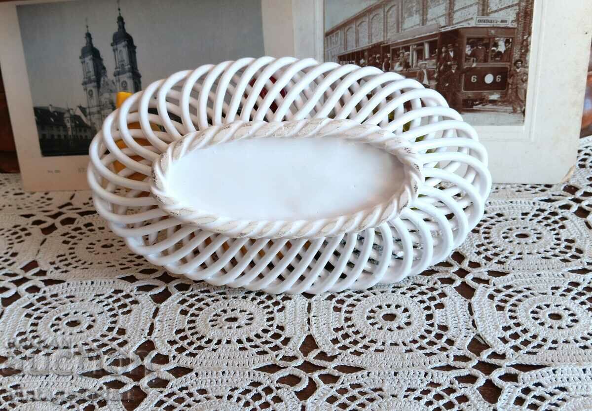 Auction  Porcelain fruit bowl