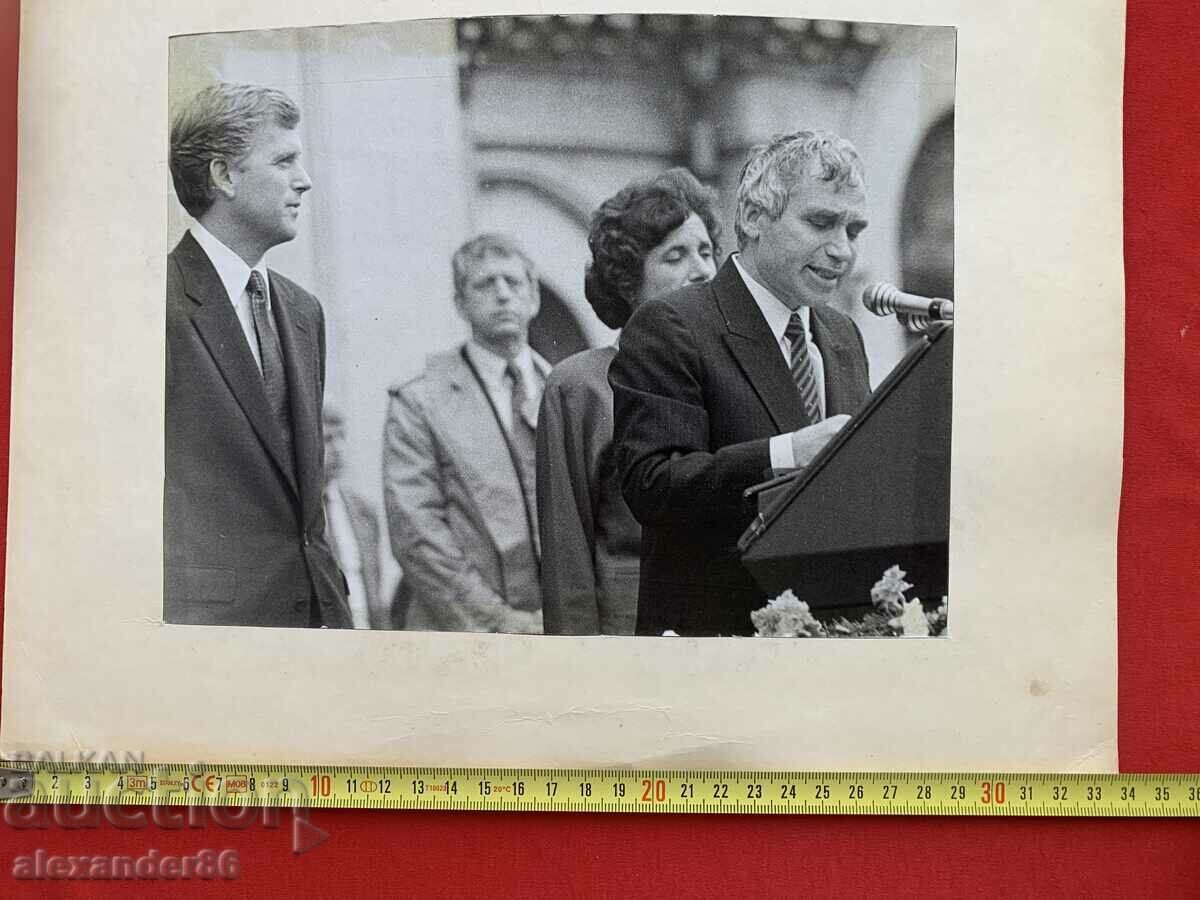 Delivery of President Zhelev 90s Author's photography Delivery of President Zhelev 90s Author's photography