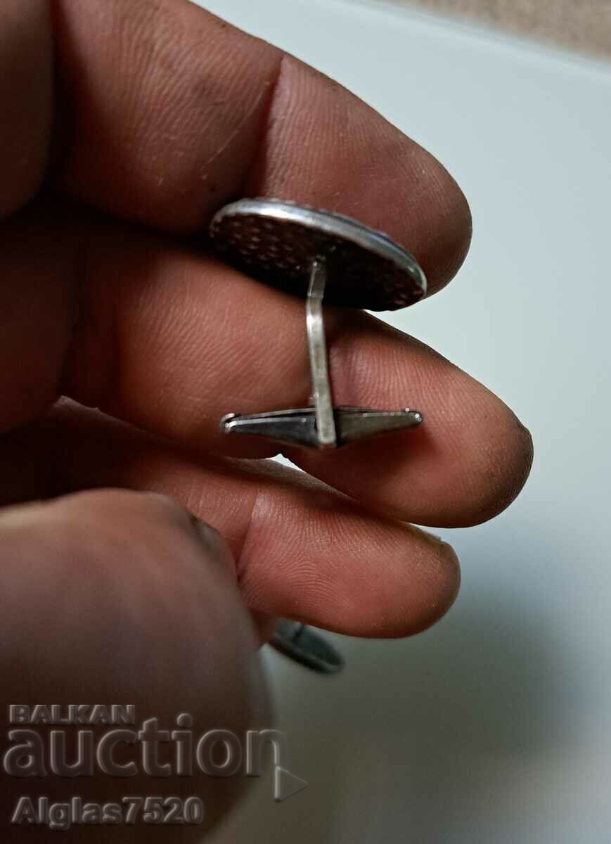 Delivery of Silver cufflinks/ buttonholes/- 18.55 grams Delivery of Silver cufflinks/ buttonholes/- 18.55 grams