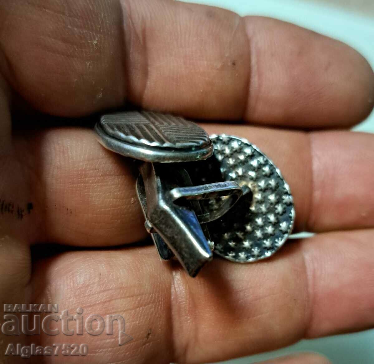 Silver cufflinks/ buttonholes/- 18.55 grams - 5 Silver cufflinks/ buttonholes/- 18.55 grams - 5