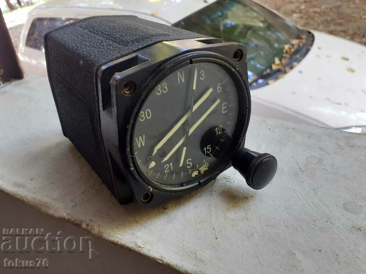 Old collectible aviation aircraft instrument instrument N 3