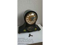 GDR mechanical table clock