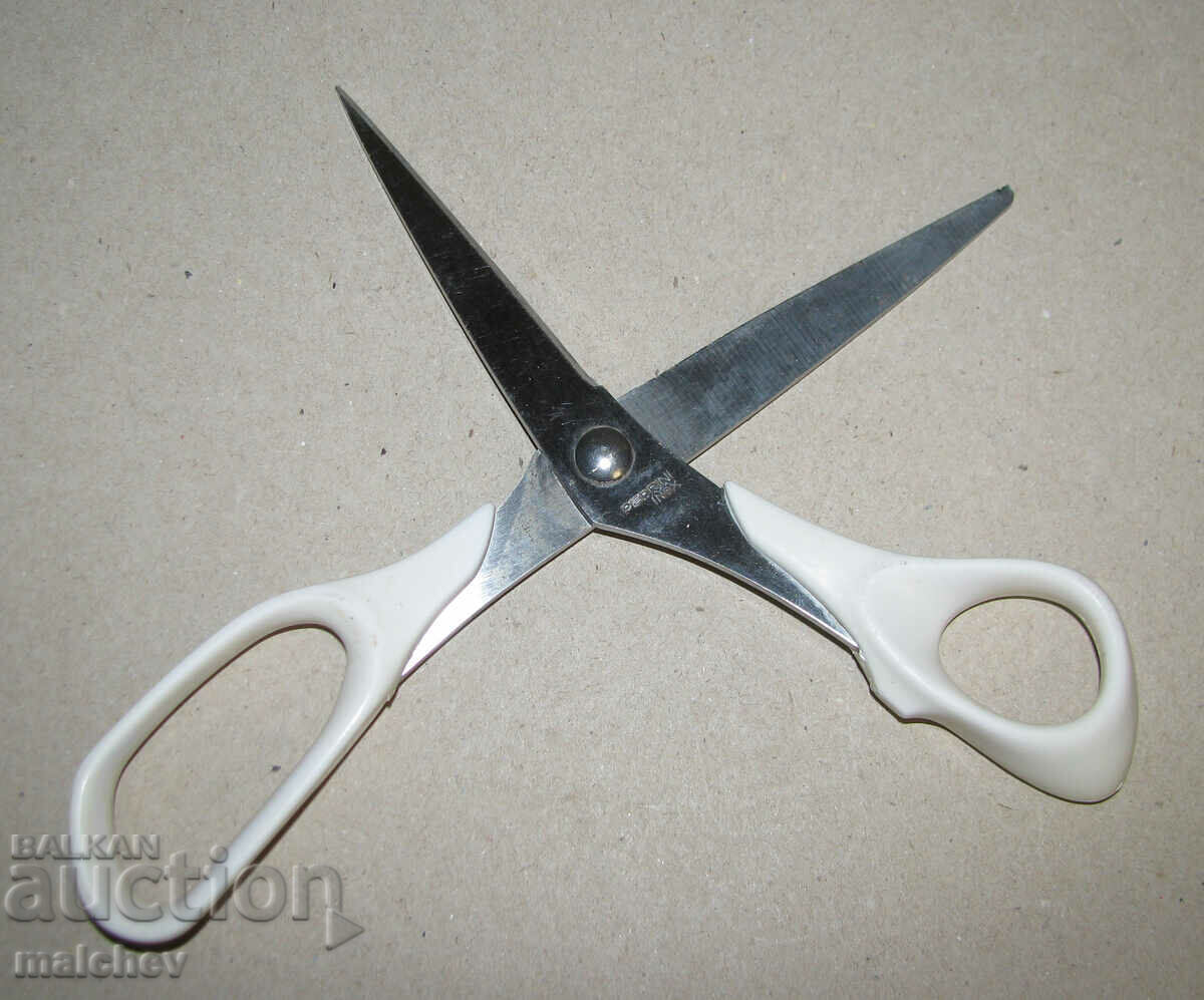 Scissors 19 cm stainless Pedrini plastic handles, excellent