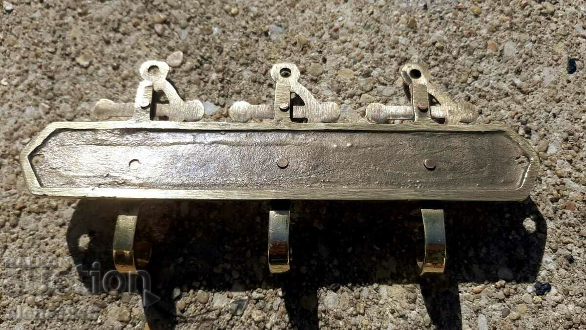 Auction Portmanteau for keys Auction Portmanteau for keys