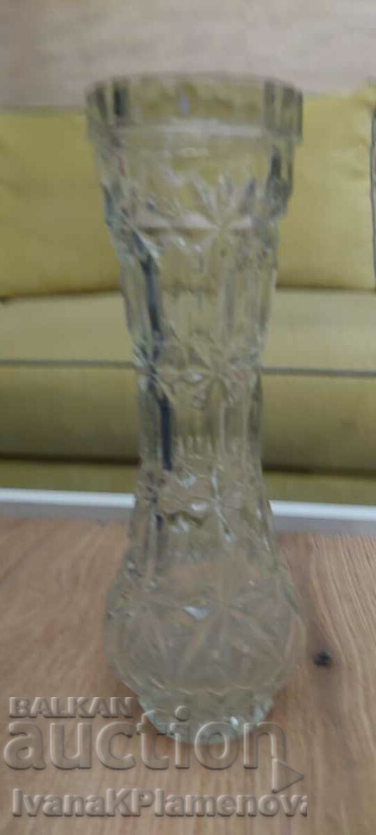 Auction  Glass vase height 25cm