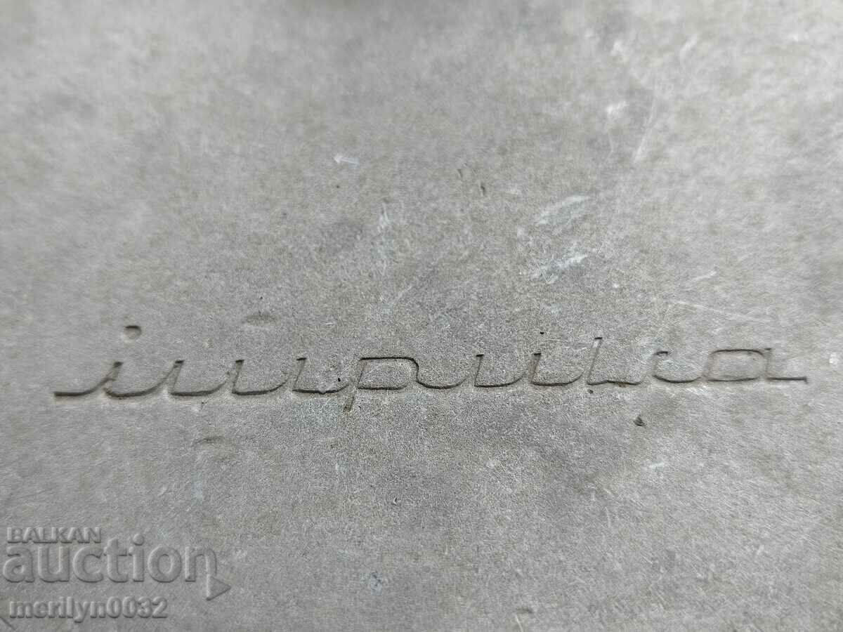 Livrarea Canistra cu găleată pentru ulcior de lapte din aluminiu din metal vechi din URSS Livrarea Canistra cu găleată pentru ulcior de lapte din aluminiu din metal vechi din URSS