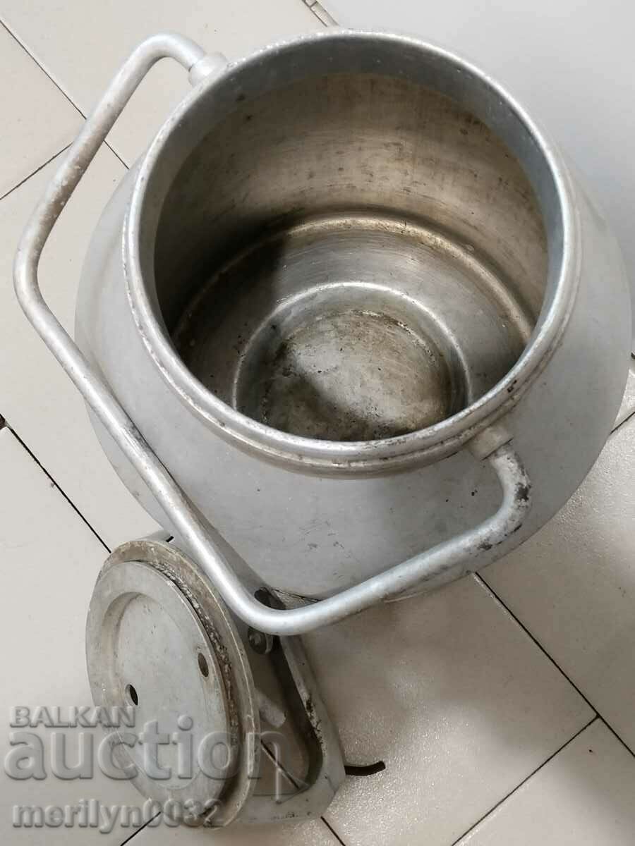 Canistra cu găleată pentru ulcior de lapte din aluminiu din metal vechi din URSS - 5 Canistra cu găleată pentru ulcior de lapte din aluminiu din metal vechi din URSS - 5