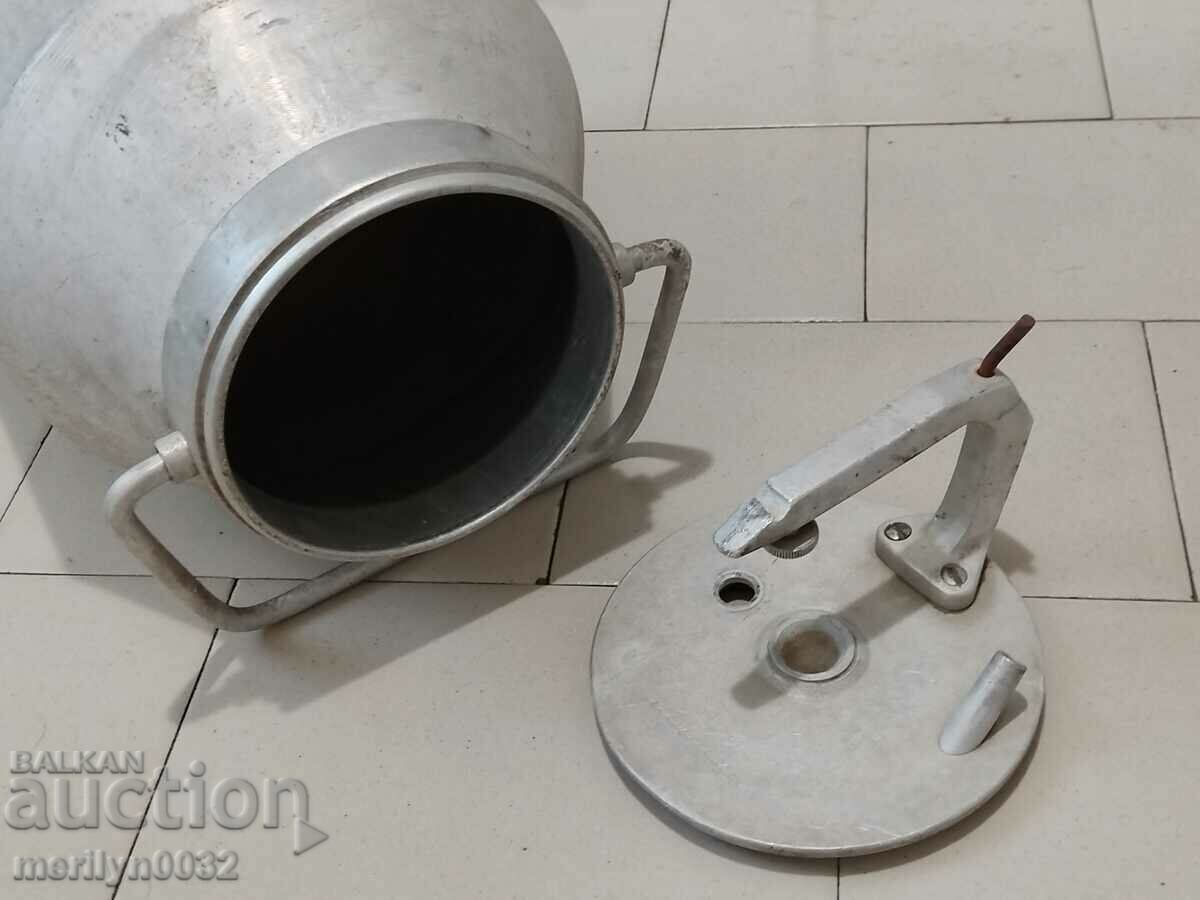 Canistra cu găleată pentru ulcior de lapte din aluminiu din metal vechi din URSS - 7 Canistra cu găleată pentru ulcior de lapte din aluminiu din metal vechi din URSS - 7