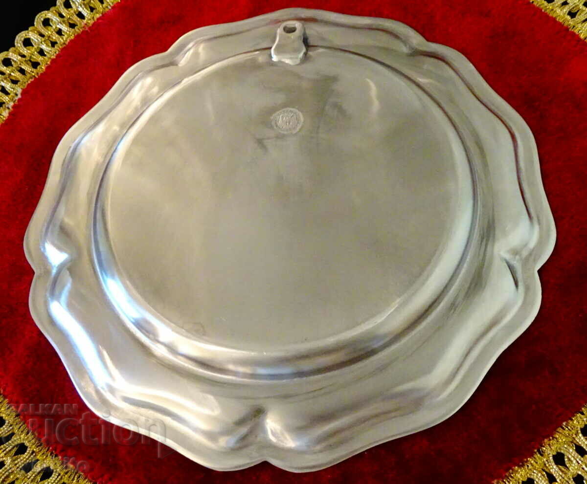 Delivery of A tin panel with a steam locomotive. Delivery of A tin panel with a steam locomotive.