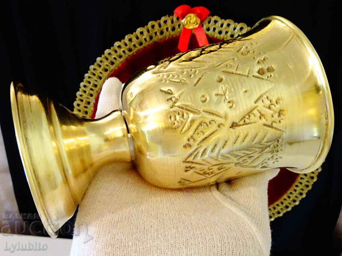 Persian bronze wine cup with double walls - 7 Persian bronze wine cup with double walls - 7